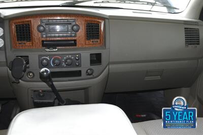 2006 Dodge Ram 3500 SLT QUAD 5.9L DIESEL 6SPD MANUAL FLAT BED DUALLY   - Photo 27 - Stafford, TX 77477