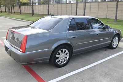 2006 Cadillac DTS Luxury I   - Photo 8 - Stafford, TX 77477