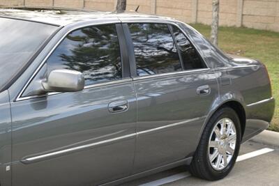 2006 Cadillac DTS Luxury I   - Photo 30 - Stafford, TX 77477