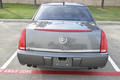 2006 Cadillac DTS Luxury I   - Photo 11 - Stafford, TX 77477