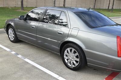 2006 Cadillac DTS Luxury I   - Photo 14 - Stafford, TX 77477