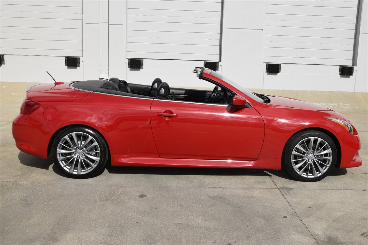 2013 INFINITI G Convertible 37 Sport photo 21