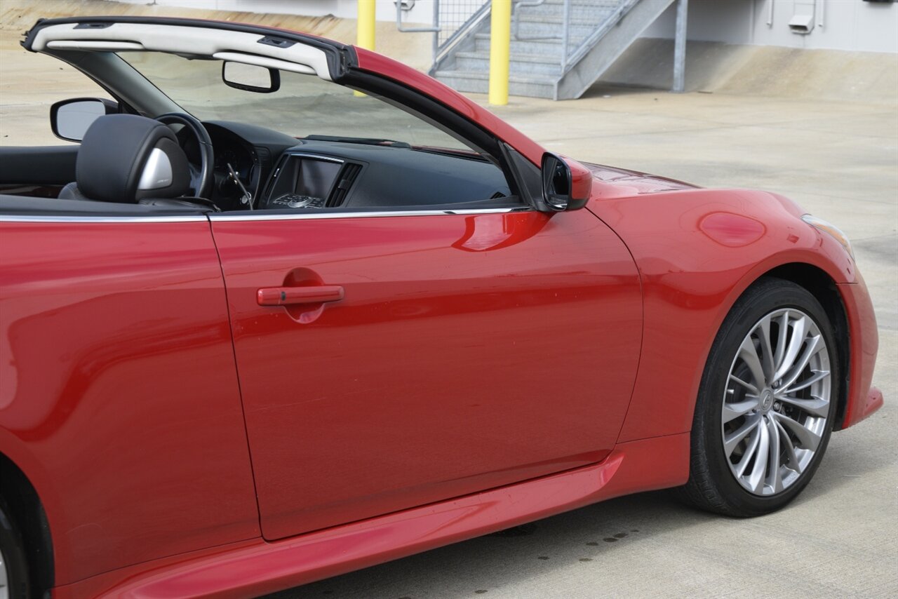 2013 INFINITI G Convertible 37 Sport photo 14