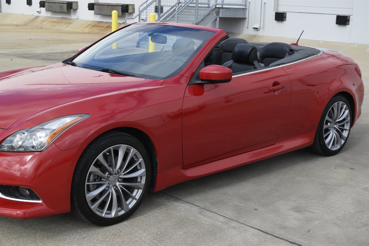 2013 INFINITI G Convertible 37 Sport photo 10