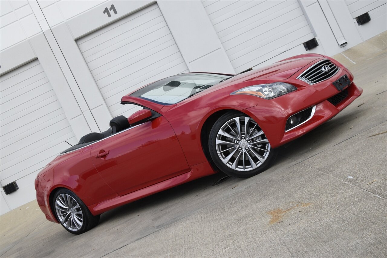 2013 INFINITI G Convertible 37 Sport photo 3