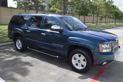 2007 Chevrolet Suburban Z71 4X4 NAV BK/CAM ROOF FRESH TRADE IN NICE   - Photo 4 - Stafford, TX 77477