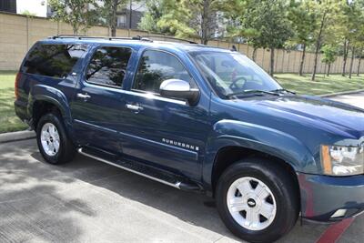 2007 Chevrolet Suburban Z71 4X4 NAV BK/CAM ROOF FRESH TRADE IN NICE   - Photo 6 - Stafford, TX 77477