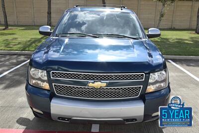 2007 Chevrolet Suburban Z71 4X4 NAV BK/CAM ROOF FRESH TRADE IN NICE   - Photo 2 - Stafford, TX 77477