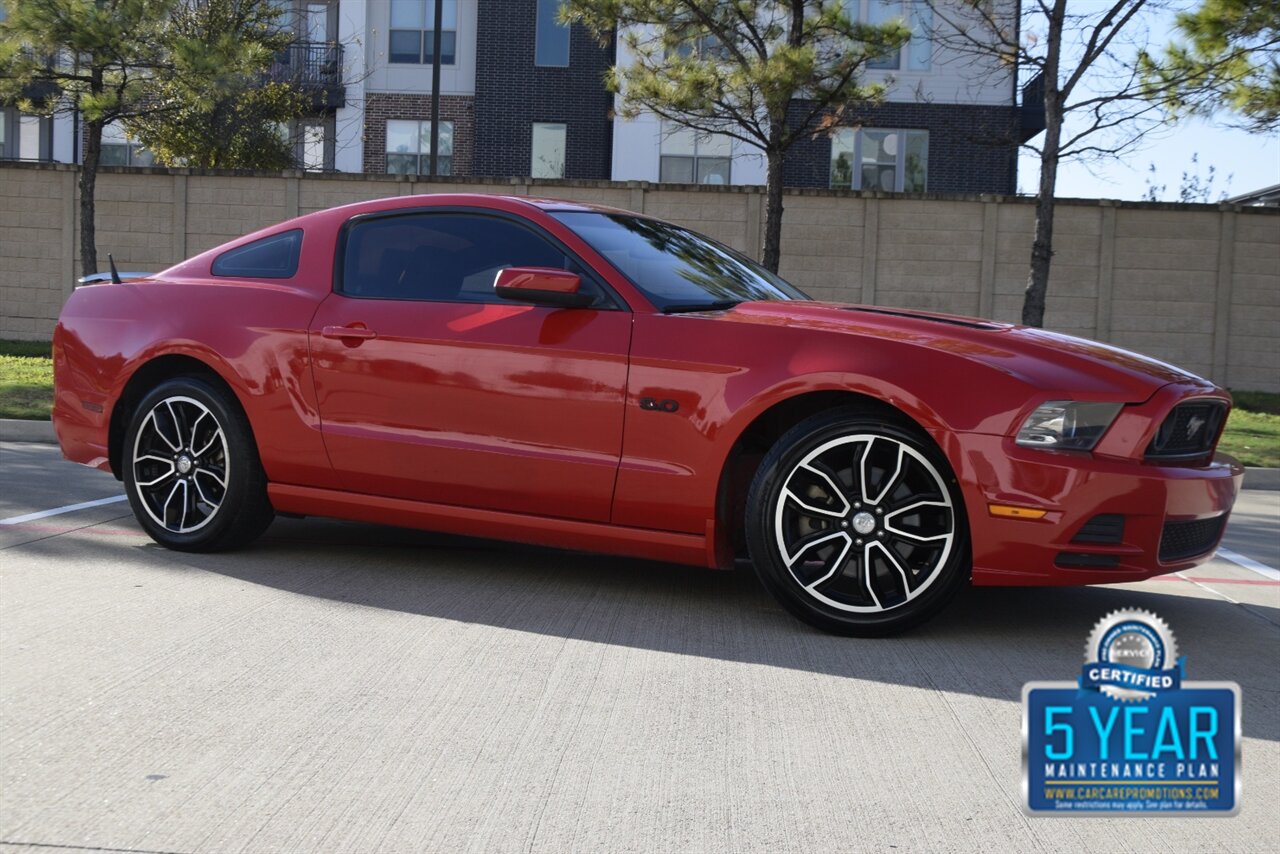 2013 Ford Mustang GT Premium's photo