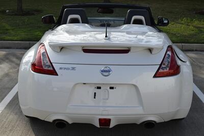 2014 Nissan 370Z ROADSTER AUTOMATIC WHITE/CHERRY INT SPTS WHLS NICE   - Photo 22 - Stafford, TX 77477