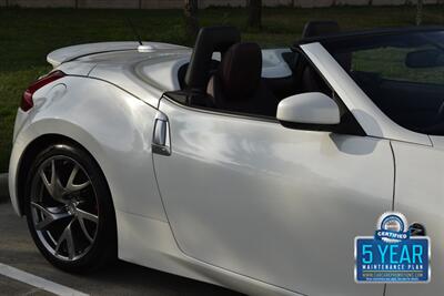 2014 Nissan 370Z ROADSTER AUTOMATIC WHITE/CHERRY INT SPTS WHLS NICE   - Photo 8 - Stafford, TX 77477