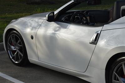 2014 Nissan 370Z ROADSTER AUTOMATIC WHITE/CHERRY INT SPTS WHLS NICE   - Photo 20 - Stafford, TX 77477