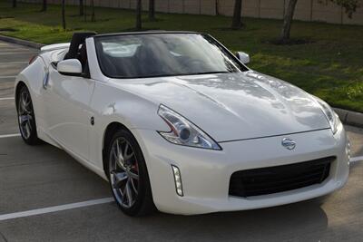 2014 Nissan 370Z ROADSTER AUTOMATIC WHITE/CHERRY INT SPTS WHLS NICE   - Photo 13 - Stafford, TX 77477