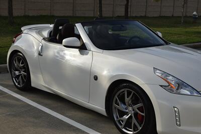 2014 Nissan 370Z ROADSTER AUTOMATIC WHITE/CHERRY INT SPTS WHLS NICE   - Photo 6 - Stafford, TX 77477