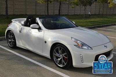 2014 Nissan 370Z ROADSTER AUTOMATIC WHITE/CHERRY INT SPTS WHLS NICE   - Photo 4 - Stafford, TX 77477