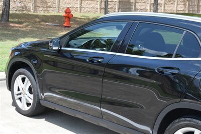 2016 Mercedes-Benz GLA 250 4MATIC LOADED HWY MILES NEW TRADE IN CLEAN   - Photo 17 - Stafford, TX 77477