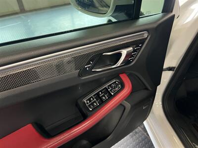 2017 Porsche Macan GTS   - Photo 17 - Grand Rapids, MI 49548