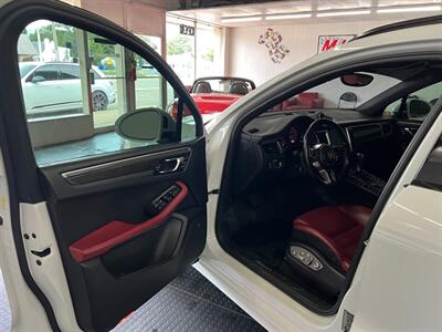 2017 Porsche Macan GTS   - Photo 16 - Grand Rapids, MI 49548