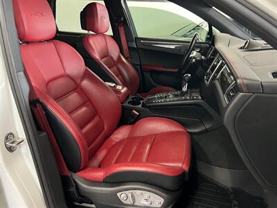 2017 Porsche Macan GTS   - Photo 41 - Grand Rapids, MI 49548