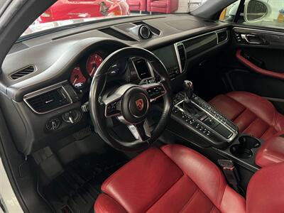 2017 Porsche Macan GTS   - Photo 18 - Grand Rapids, MI 49548