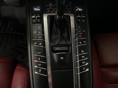 2017 Porsche Macan GTS   - Photo 34 - Grand Rapids, MI 49548