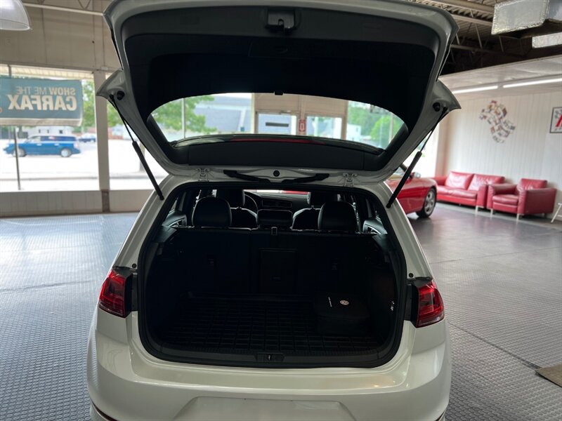 2016 Volkswagen Golf R 4Motion photo 34