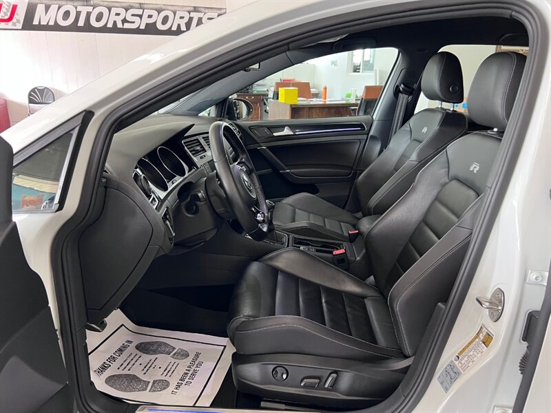 2016 Volkswagen Golf R 4Motion photo 13