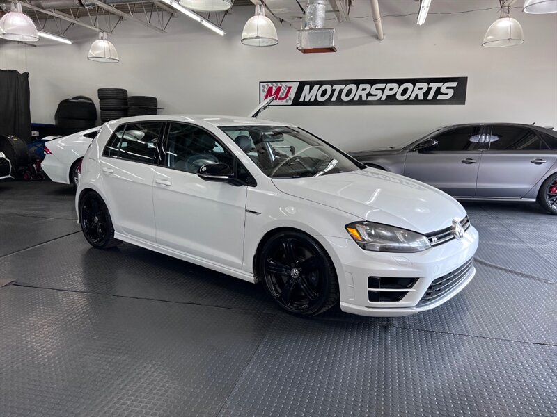 2016 Volkswagen Golf R 4Motion photo 9