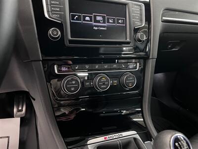 2016 Volkswagen Golf R 4Motion   - Photo 22 - Grand Rapids, MI 49548