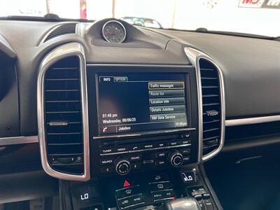 2016 Porsche Cayenne   - Photo 30 - Grand Rapids, MI 49548