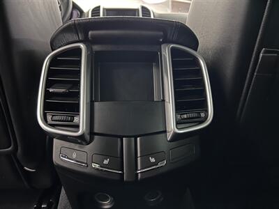 2016 Porsche Cayenne   - Photo 48 - Grand Rapids, MI 49548