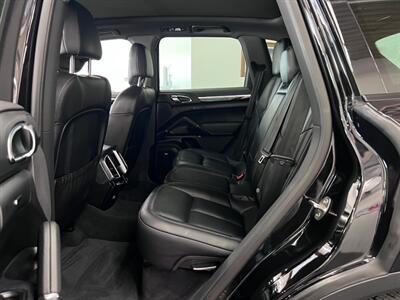 2016 Porsche Cayenne   - Photo 46 - Grand Rapids, MI 49548
