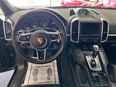 2016 Porsche Cayenne   - Photo 21 - Grand Rapids, MI 49548