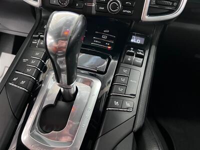 2016 Porsche Cayenne   - Photo 36 - Grand Rapids, MI 49548