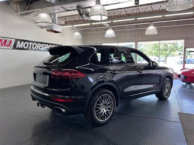 2016 Porsche Cayenne   - Photo 9 - Grand Rapids, MI 49548