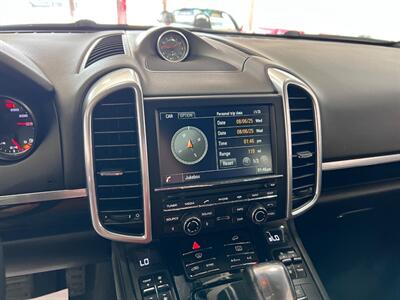 2016 Porsche Cayenne   - Photo 28 - Grand Rapids, MI 49548