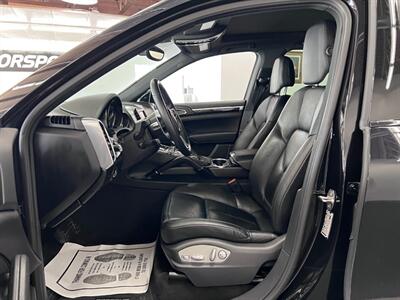 2016 Porsche Cayenne   - Photo 18 - Grand Rapids, MI 49548