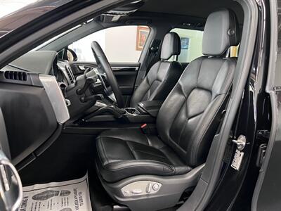 2016 Porsche Cayenne   - Photo 19 - Grand Rapids, MI 49548