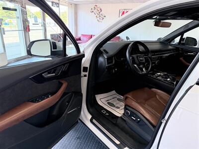 2019 Audi Q7 quattro Prestige 55 TFSI   - Photo 17 - Grand Rapids, MI 49548