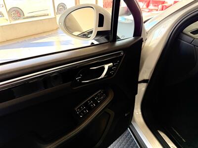 2017 Porsche Macan S - Photo 15 - Grand Rapids, MI 49548