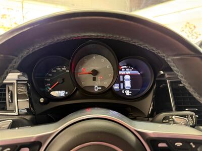 2017 Porsche Macan S - Photo 25 - Grand Rapids, MI 49548