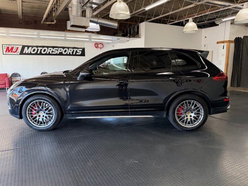 2018 Porsche Cayenne Turbo photo 4