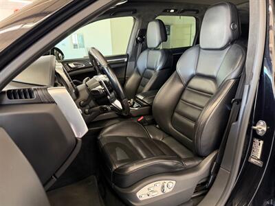 2018 Porsche Cayenne Turbo   - Photo 15 - Grand Rapids, MI 49548