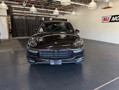 2018 Porsche Cayenne Turbo   - Photo 2 - Grand Rapids, MI 49548