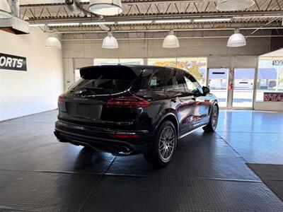 2018 Porsche Cayenne Turbo   - Photo 9 - Grand Rapids, MI 49548