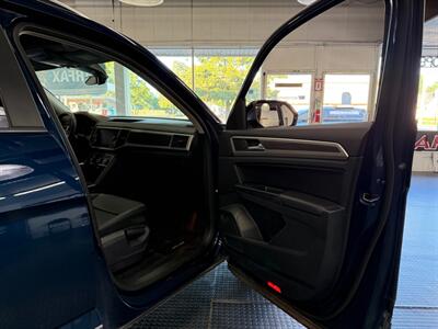 2019 Volkswagen Atlas V6 SE R-Line 4Motion   - Photo 33 - Grand Rapids, MI 49548