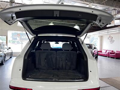 2020 Audi Q7 quattro Premium Plus 55 T   - Photo 49 - Grand Rapids, MI 49548