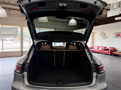 2020 Porsche Macan   - Photo 43 - Grand Rapids, MI 49548