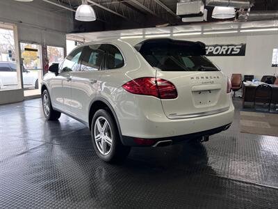 2013 Porsche Cayenne S   - Photo 8 - Grand Rapids, MI 49548