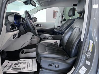 2022 Chrysler Pacifica Hybrid Touring L   - Photo 31 - Grand Rapids, MI 49548